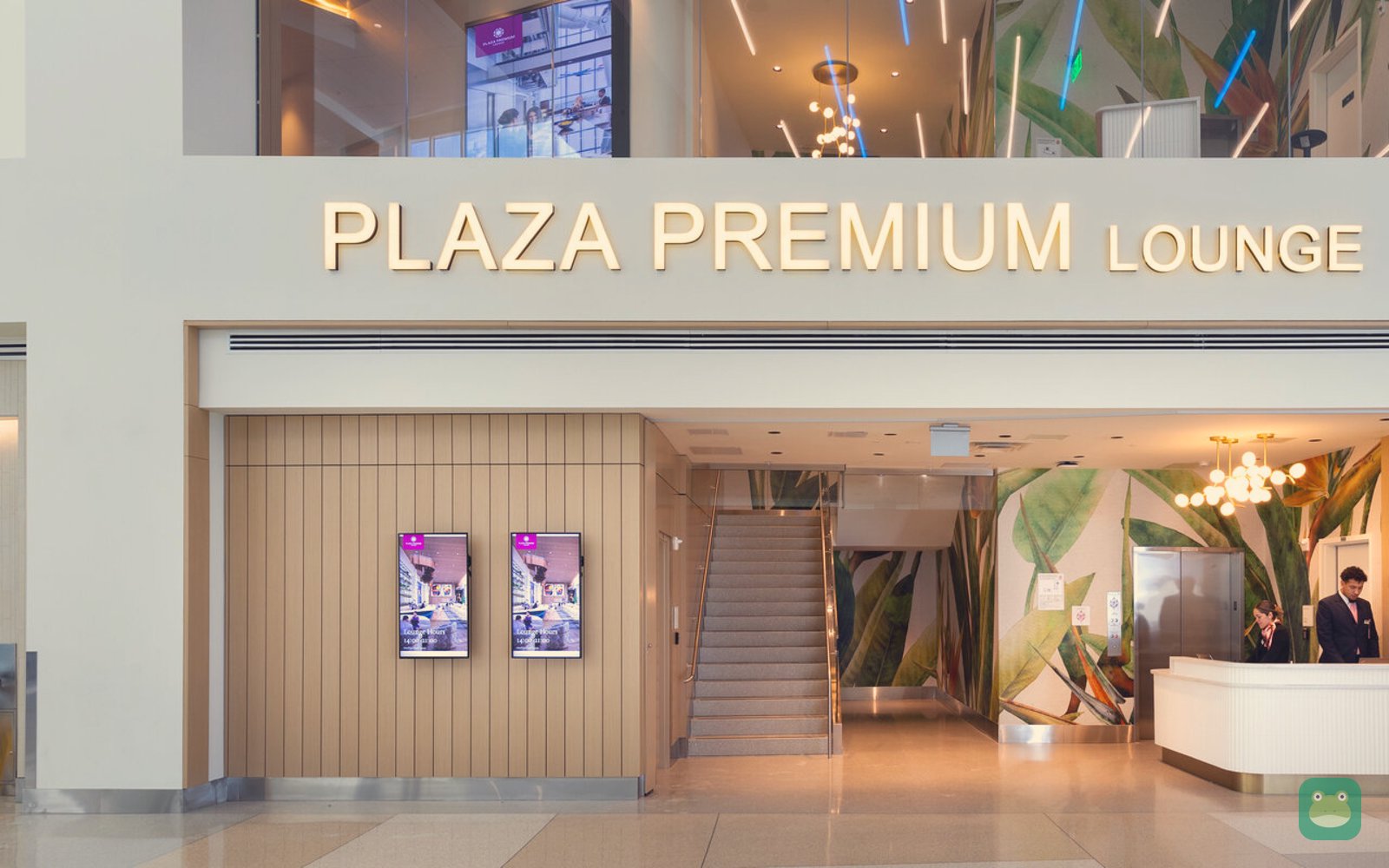 Plaza Premium Lounge, MCO Terminal C — seating area