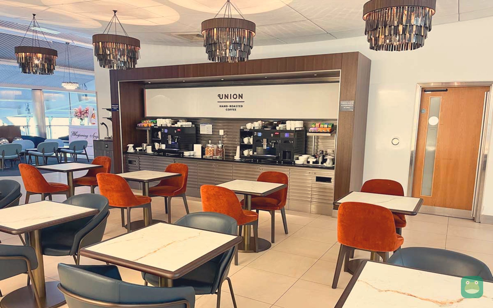 Coffee station and dining tables, British Airways Galleries Club, Heathrow Terminal 5B