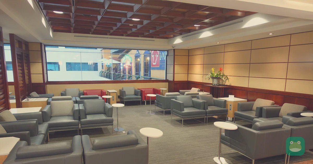 American Airlines Admirals Club, MEX Terminal 1 — main seating room