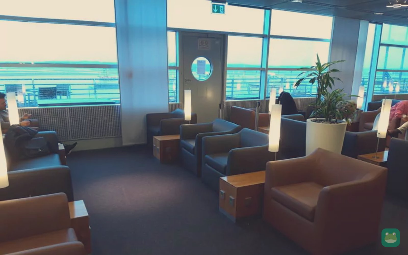 Lufthansa Senator Lounge Hamburg after the 2022 refurbishment