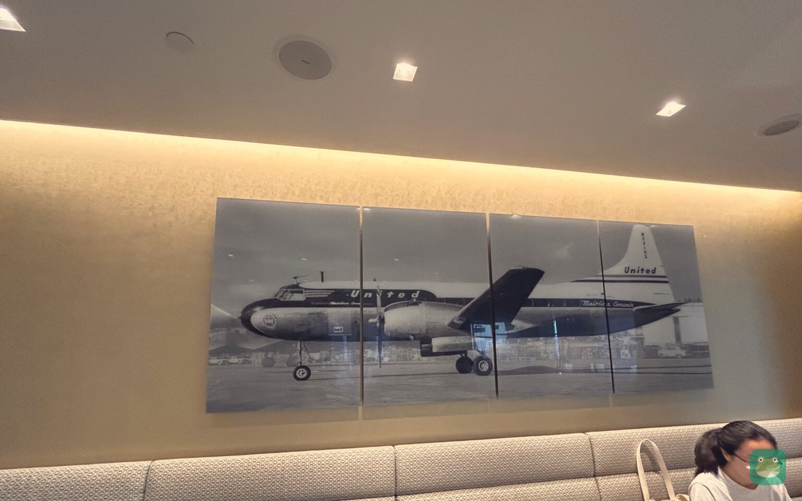 United Club, DFW Terminal E — seating