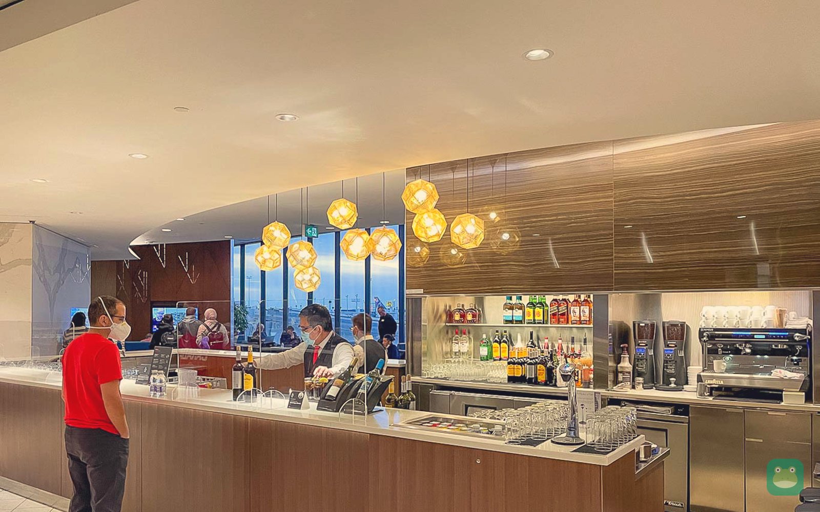 Air Canada Maple Leaf Lounge (C50), YYC Domestic Terminal — bar