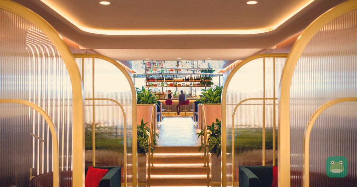 Lowered central lounge in the British Airways Miami lounge