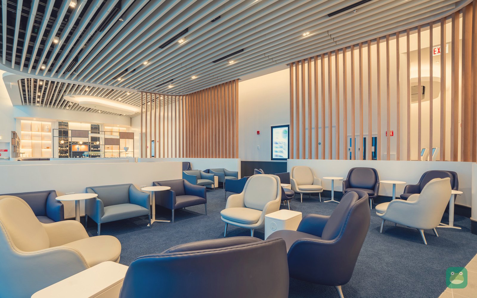 Air France-KLM Lounge, ORD Terminal 5 — lounge interior