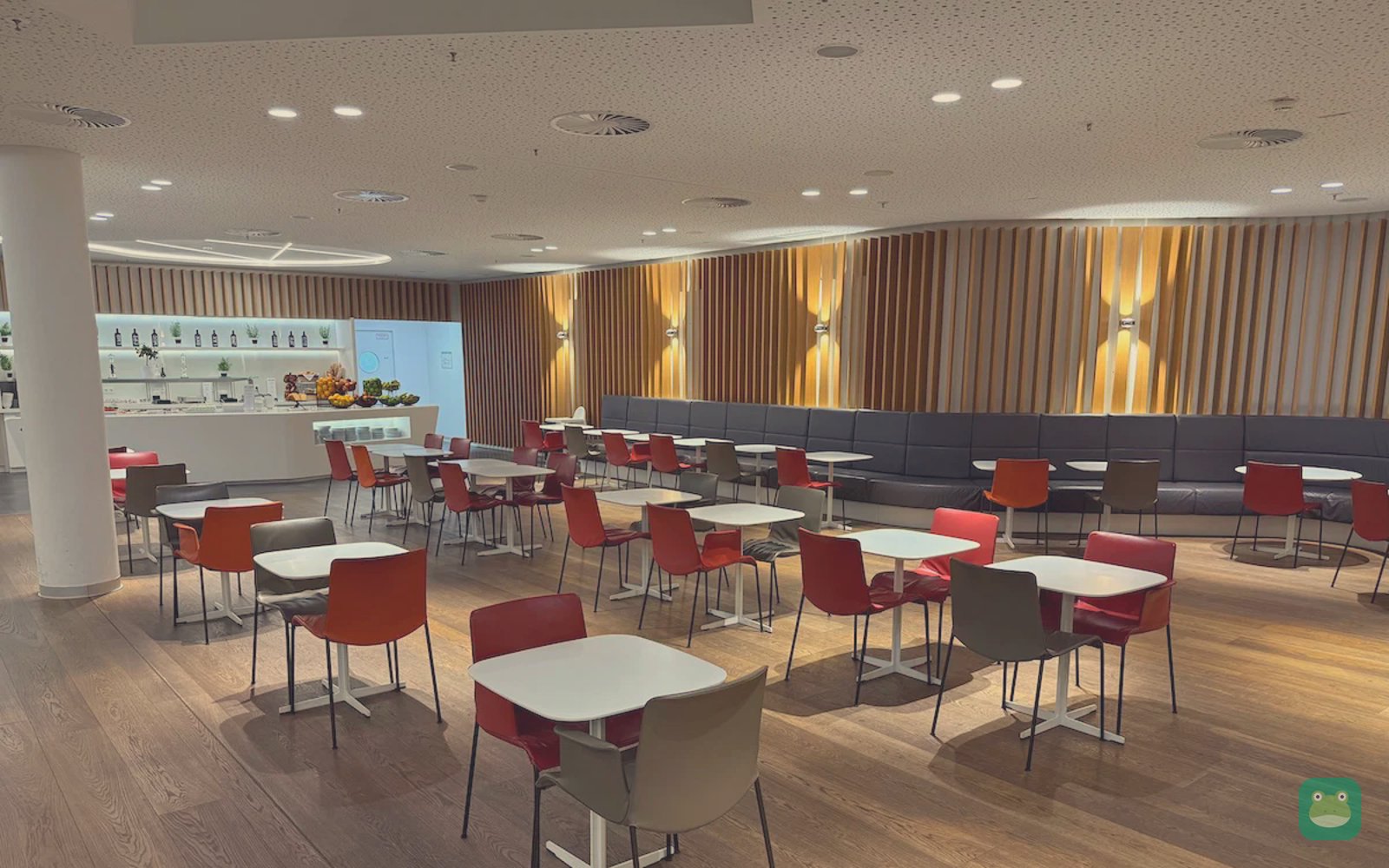 Airport Lounge World, MUC Terminal 1 — dining area