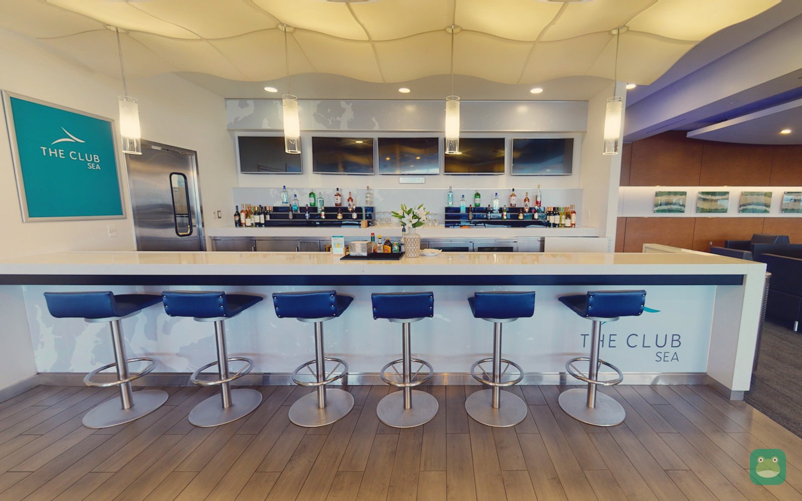 The Club SEA (S), SEA South Satellite — bar