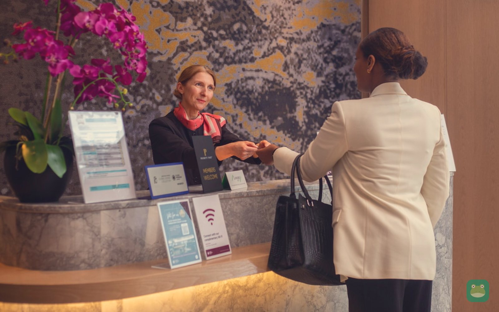 Shared reception, Plaza Premium Lounges Helsinki