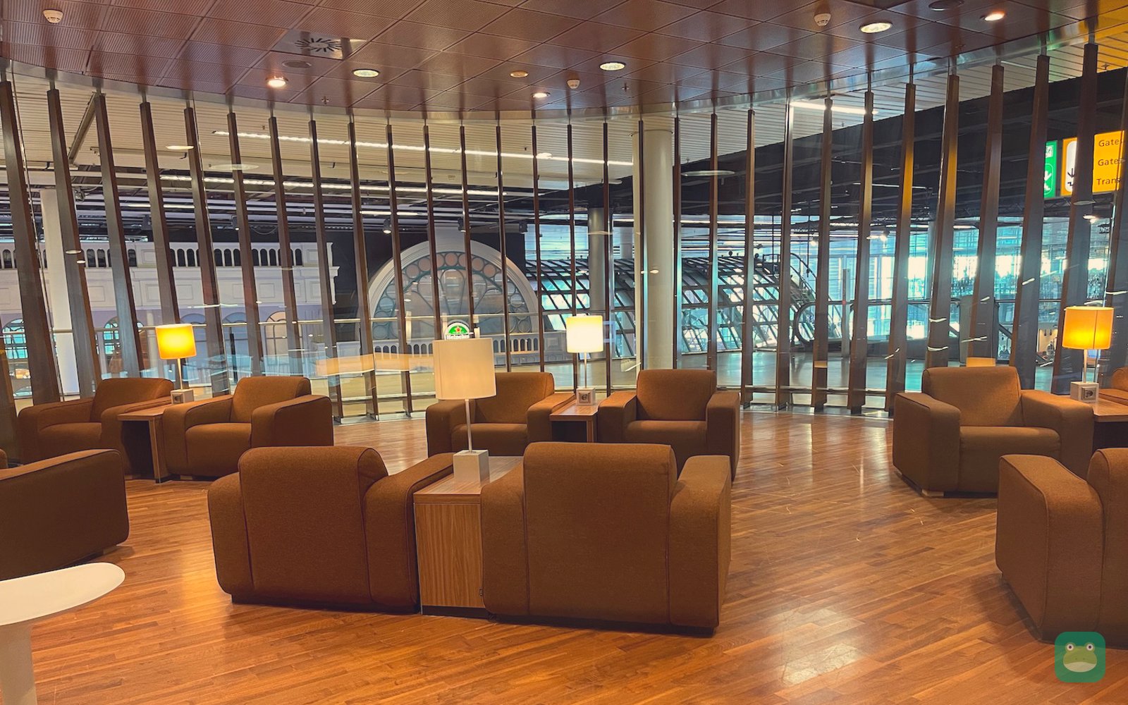 KLM Crown Lounge 25, Schiphol Schengen area — seating