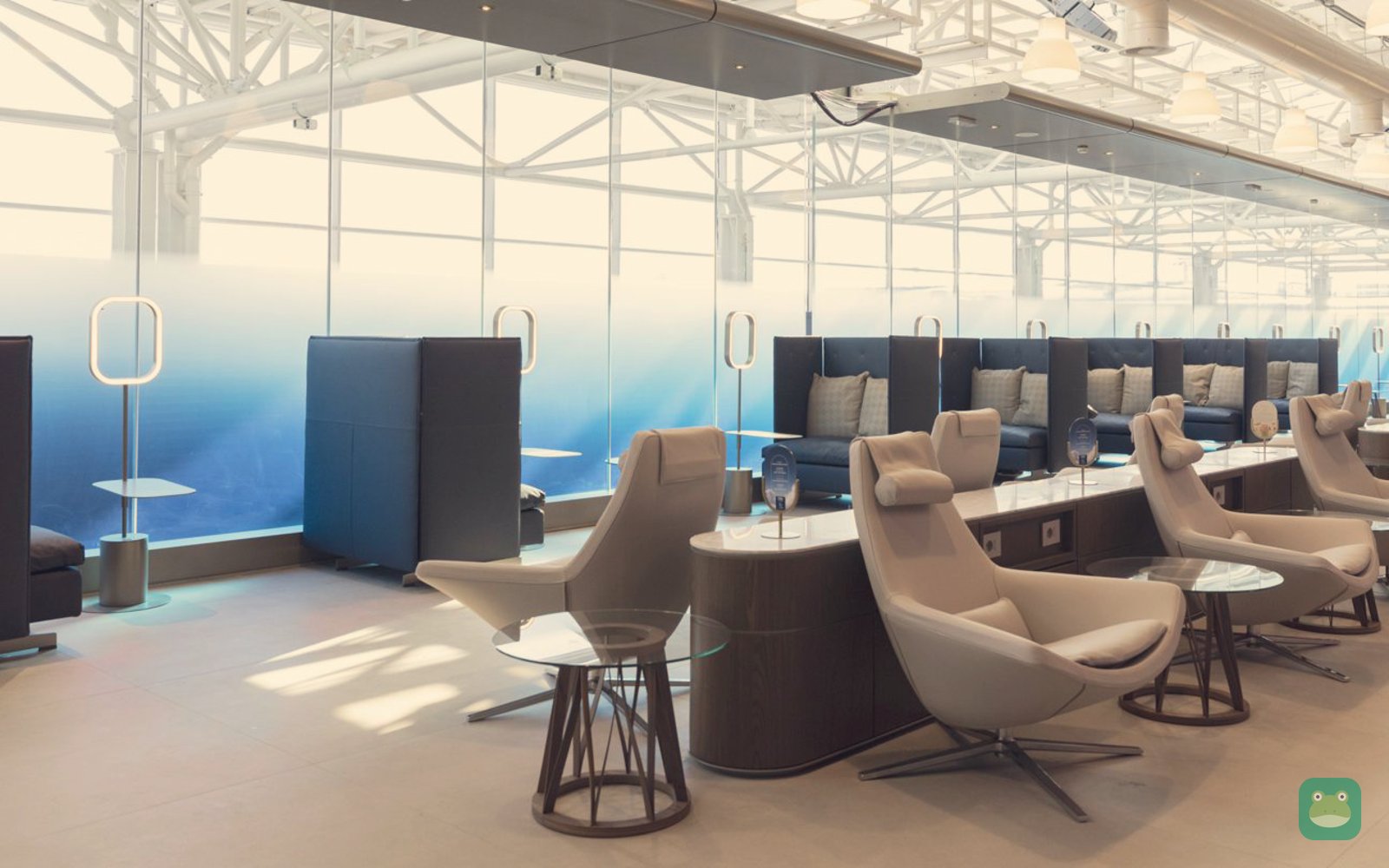 Armchair seating, ITA Airways Hangar Lounge, FCO Terminal 1