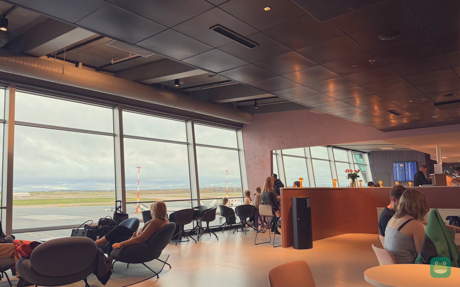Aspire Lounge Gate 27, Helsinki Airport