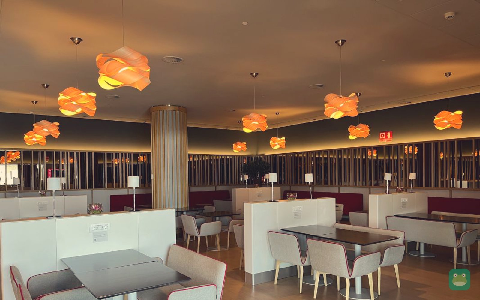 Dining room, Iberia Premium Lounge Velázquez, MAD Terminal 4S