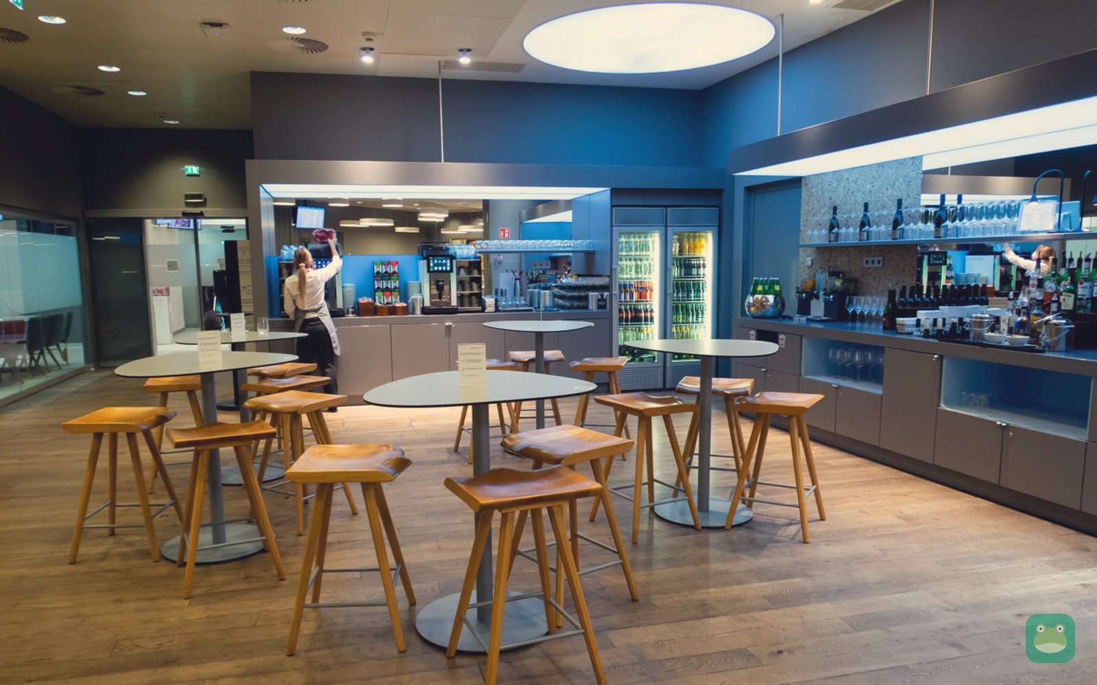 Austrian Business Lounge, VIE F gates (2021)
