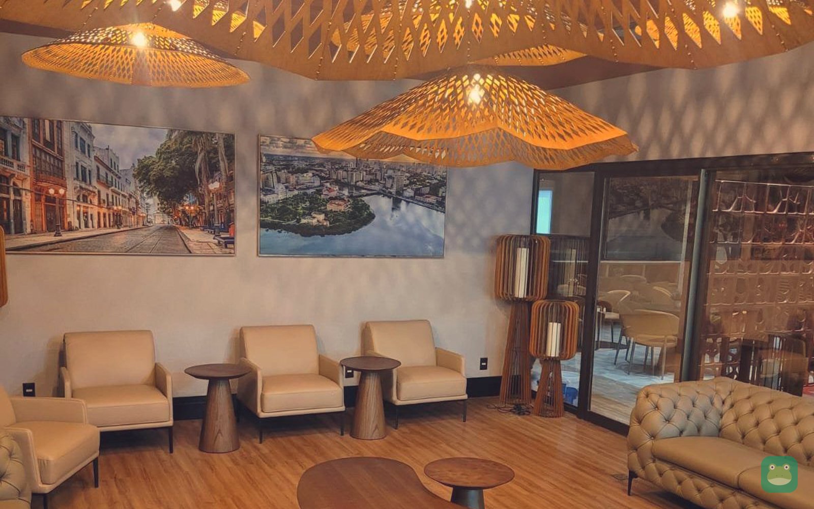 W Premium Lounge Recife – Frevo, REC Terminal 1 — Frevo-themed interior