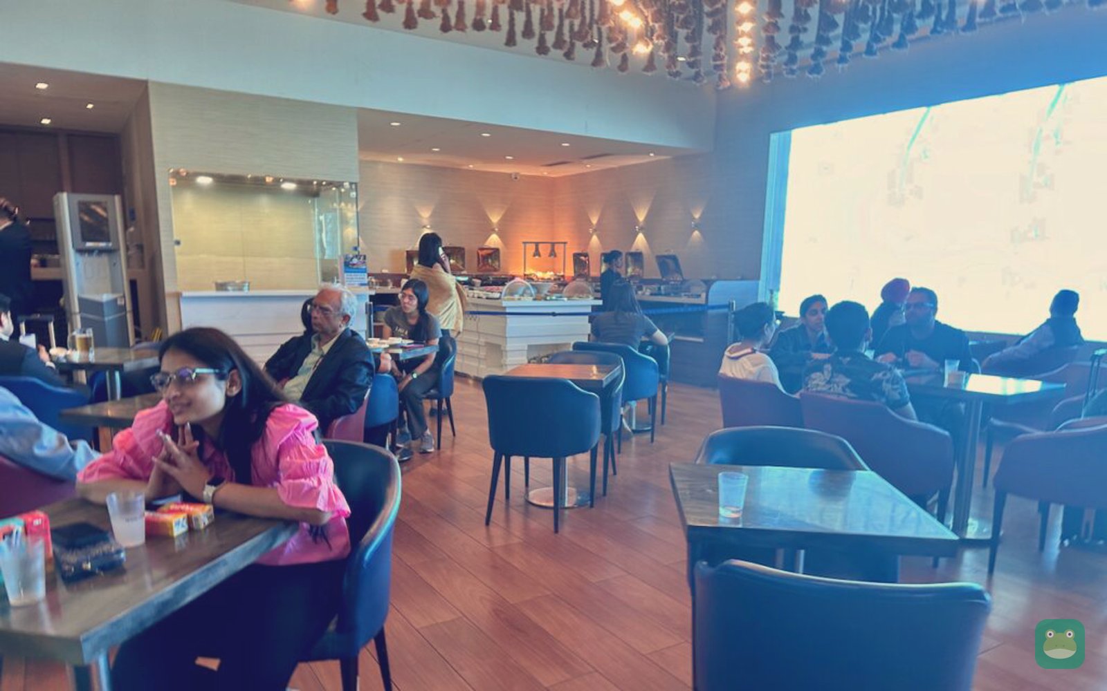 Travel Club Lounge (Domestic), MAA Terminal 4 — restaurant area
