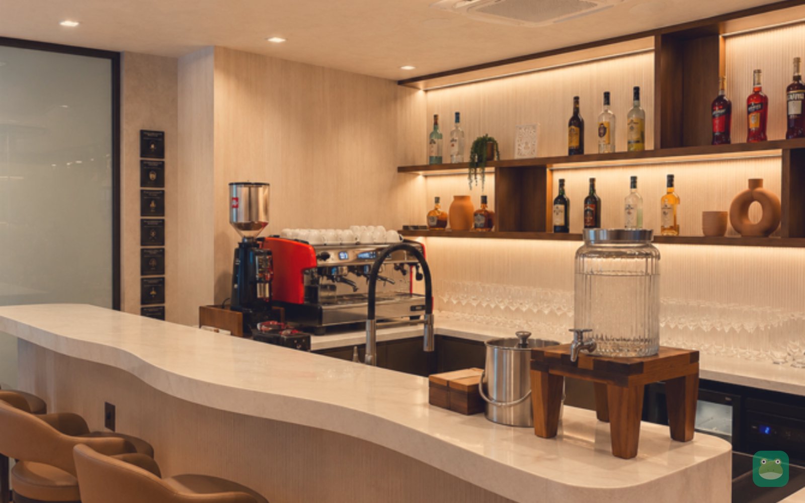 W Premium Lounge Congonhas, CGH Terminal 1 — bar