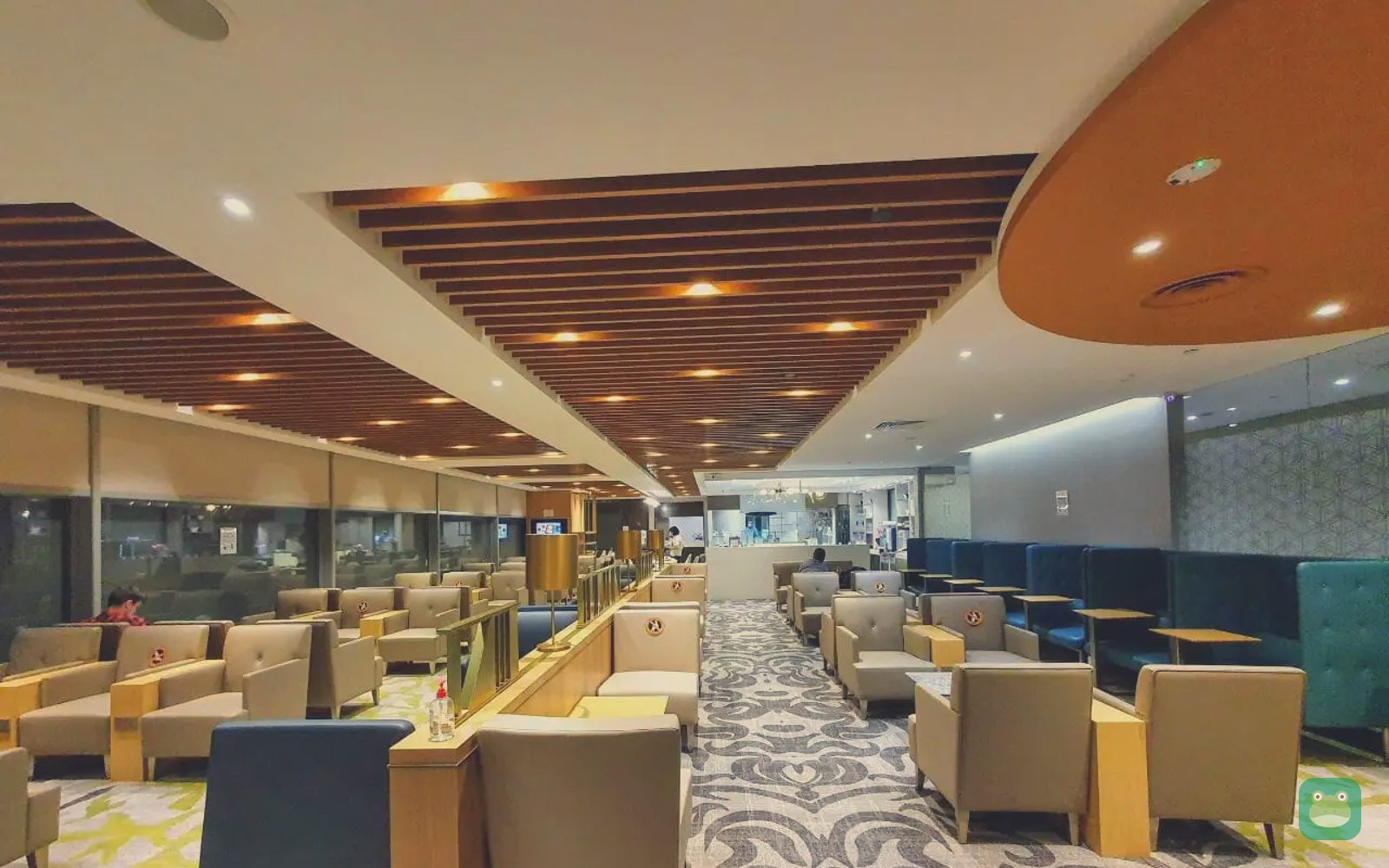 Ambassador Transit Lounge, SIN Terminal 3 — lounge seating