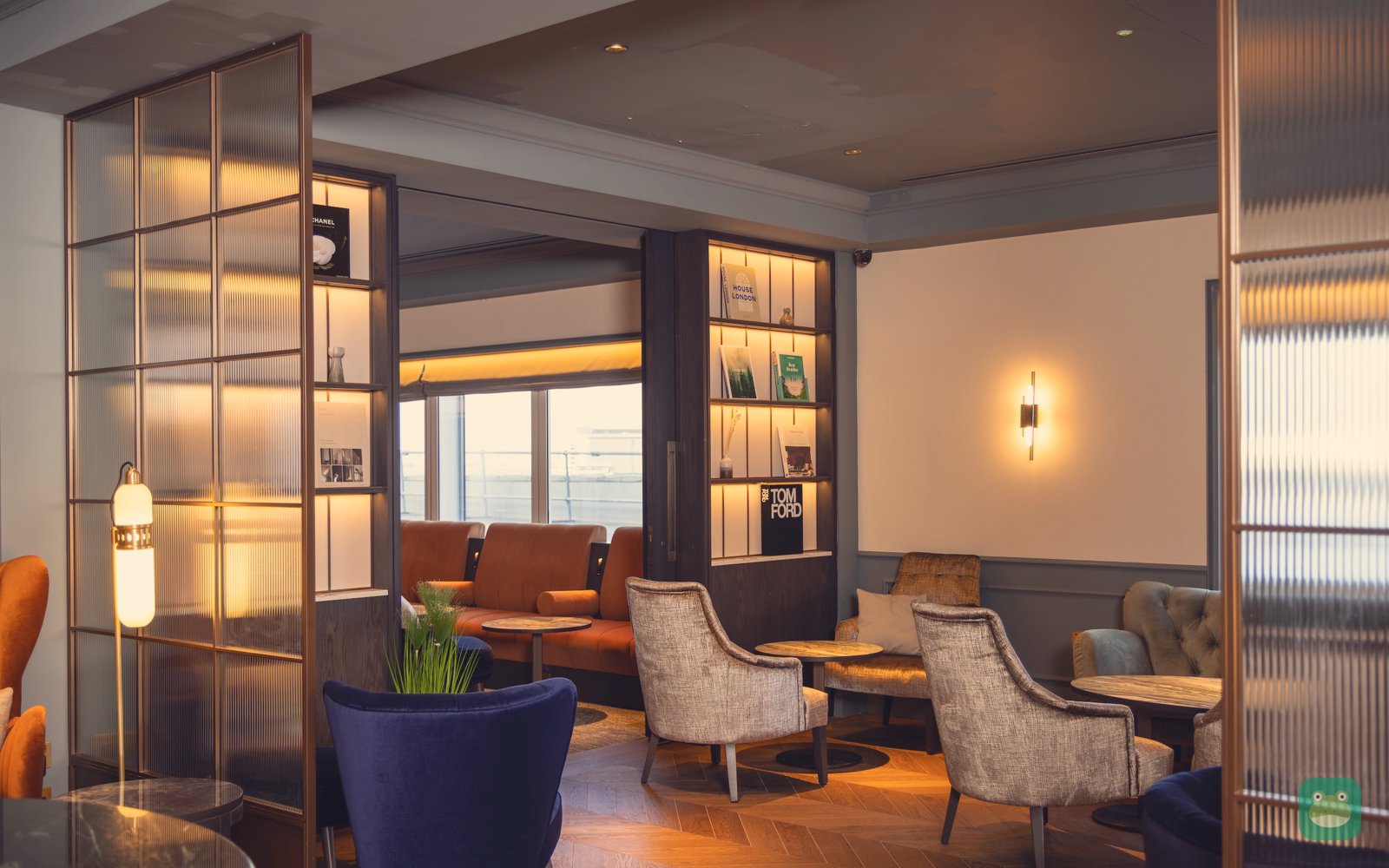 Dining and lounge seating, Clubrooms, Heathrow Terminal 3
