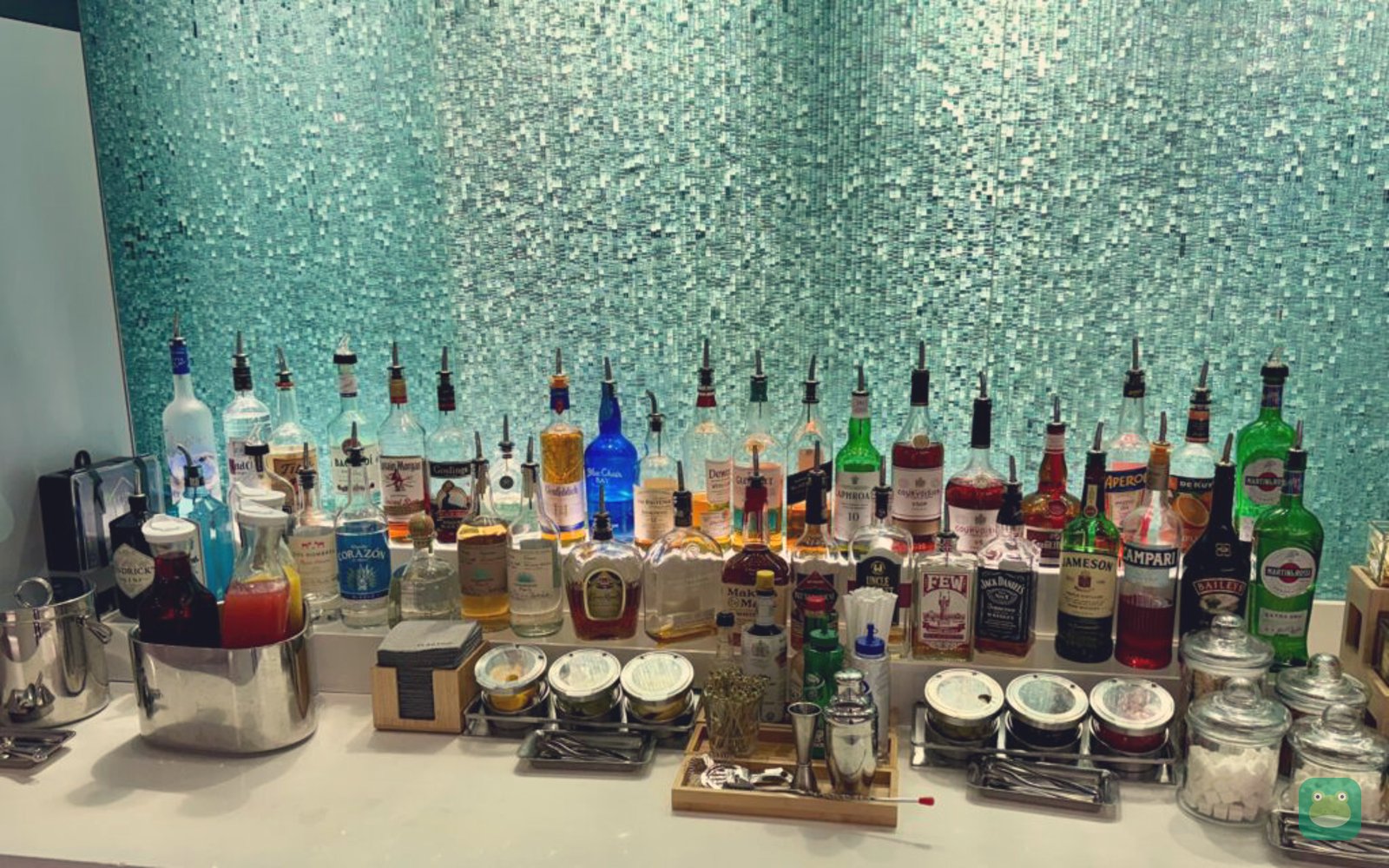 American Airlines Flagship Lounge, ORD Terminal 3 — bar