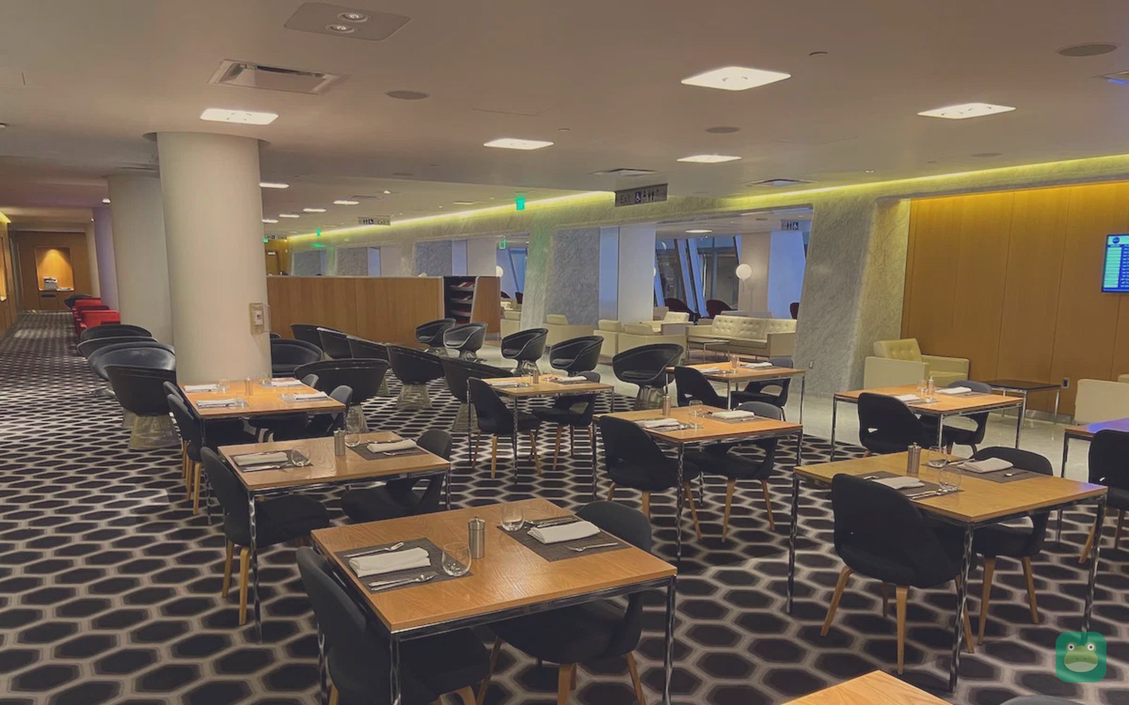 Qantas First Lounge, LAX Tom Bradley International Terminal — dining area
