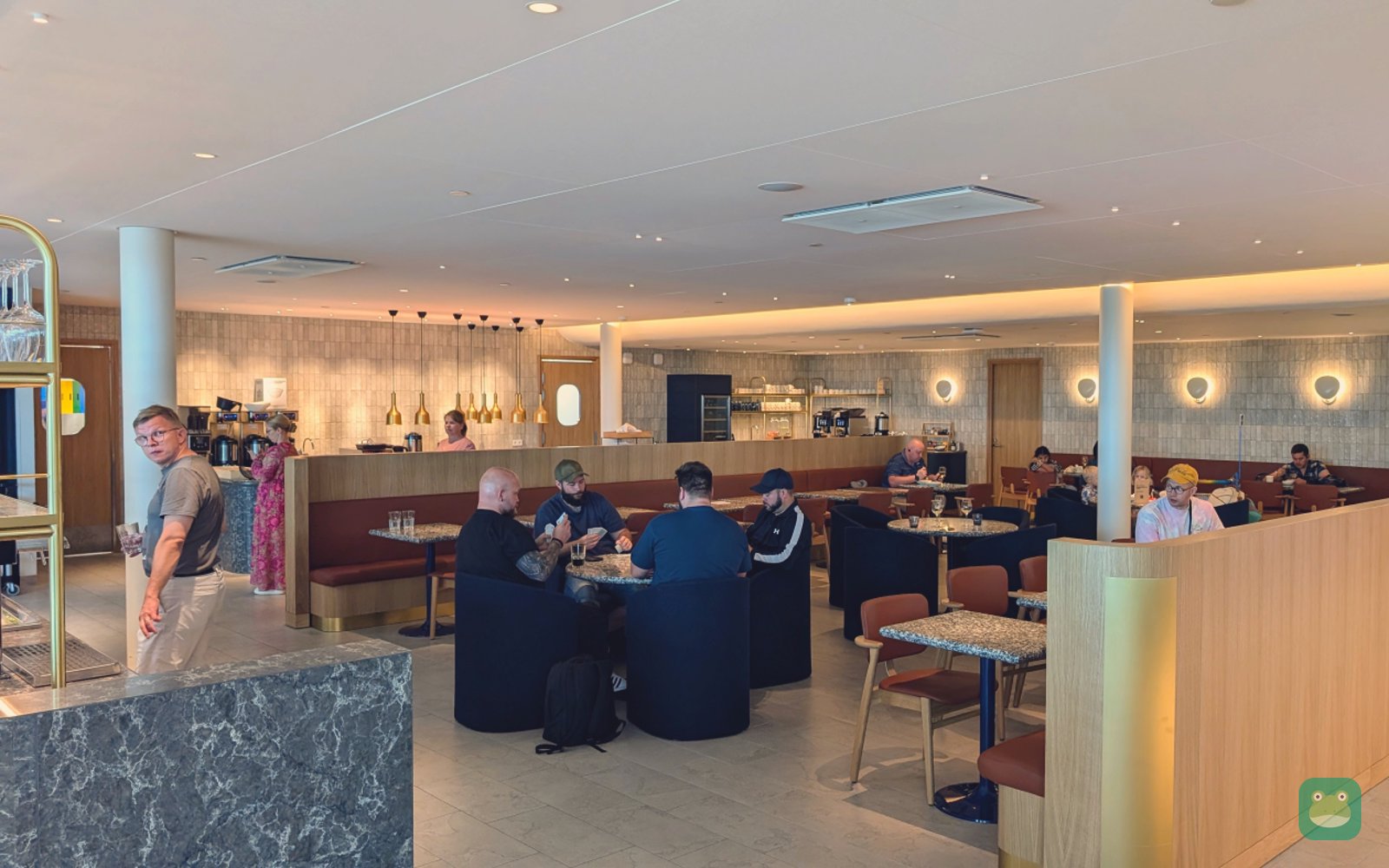 Dining area, Finnair Business Lounge (Schengen)