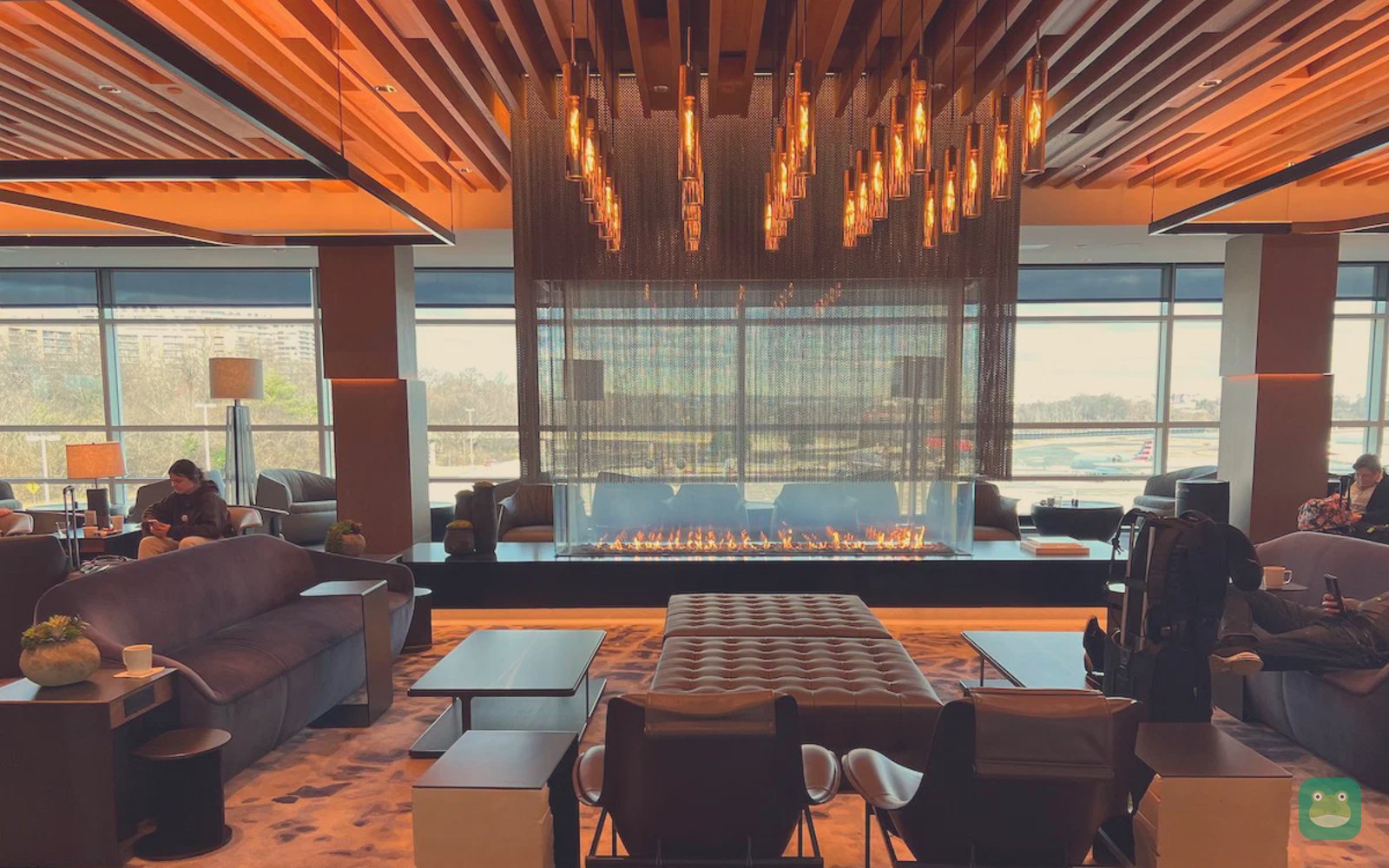 American Airlines Admirals Club (E), DCA Terminal 2 — fireplace lounge area