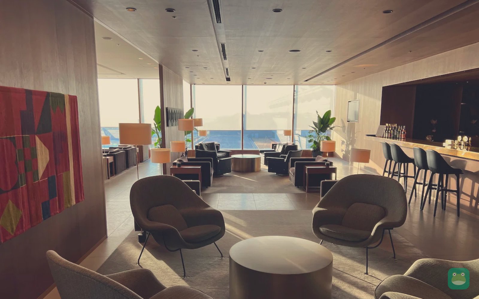 Cathay Pacific Lounge, HND Terminal 3 — bar