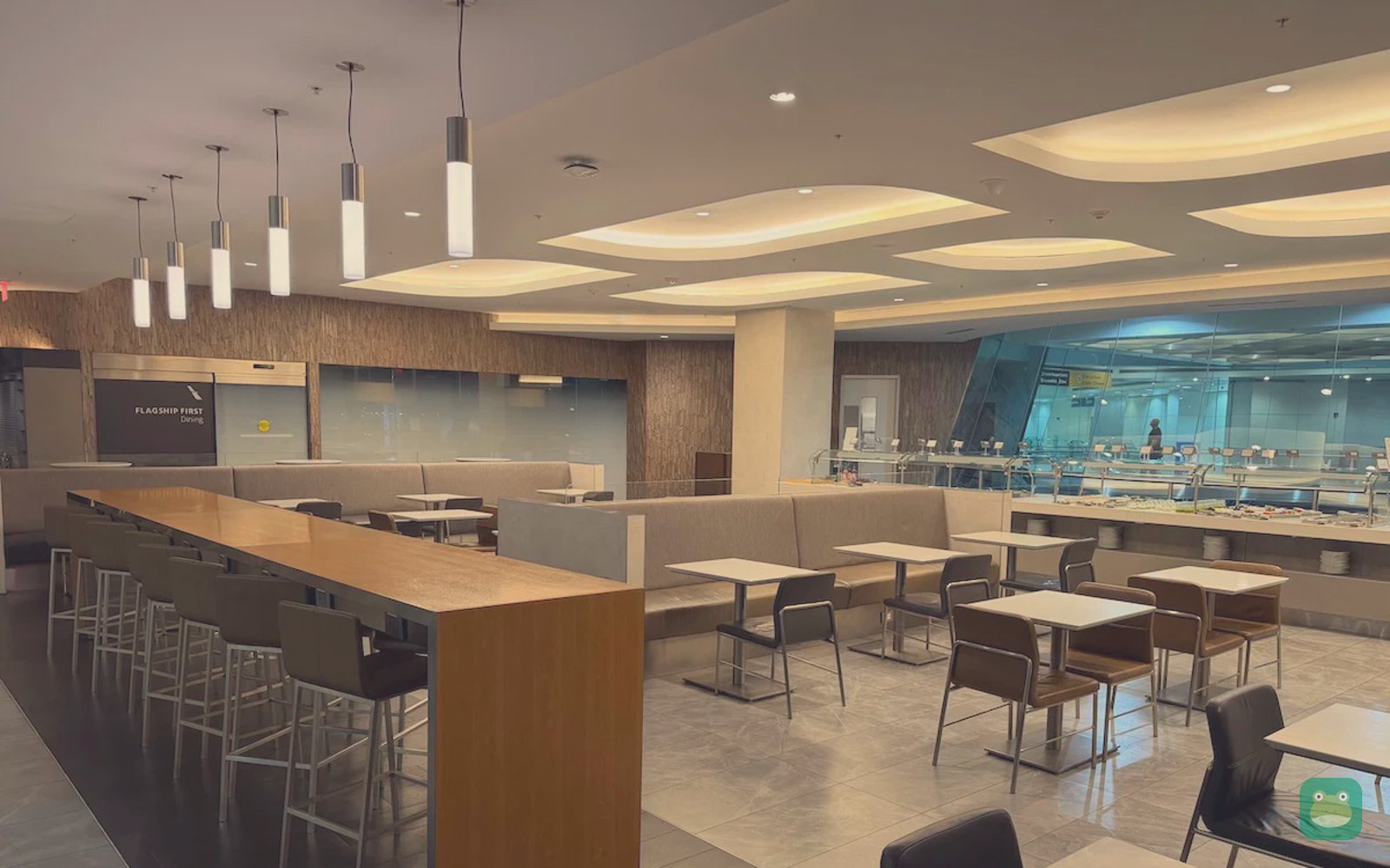 American Airlines Flagship Lounge, MIA Concourse D — dining area