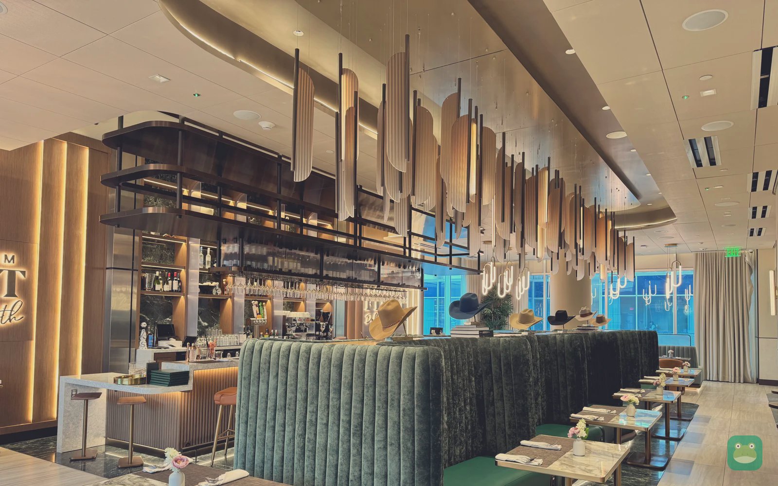 Plaza Premium First, DFW Terminal D — dining room