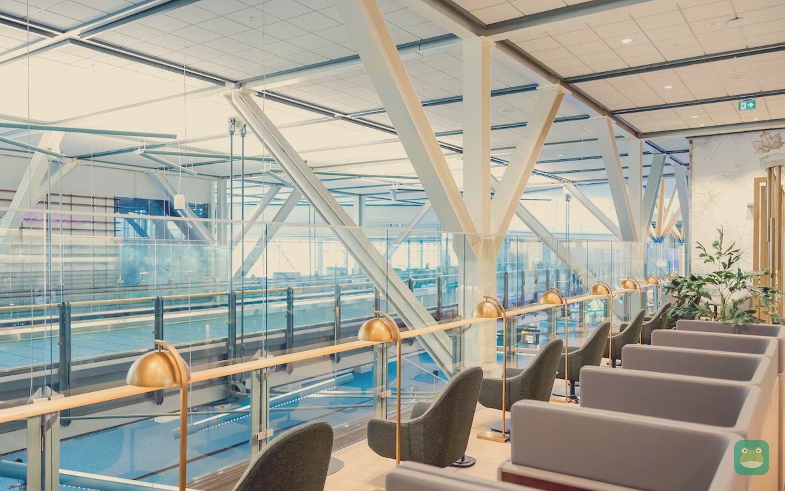 Plaza Premium Lounge, YVR International Terminal — seating area