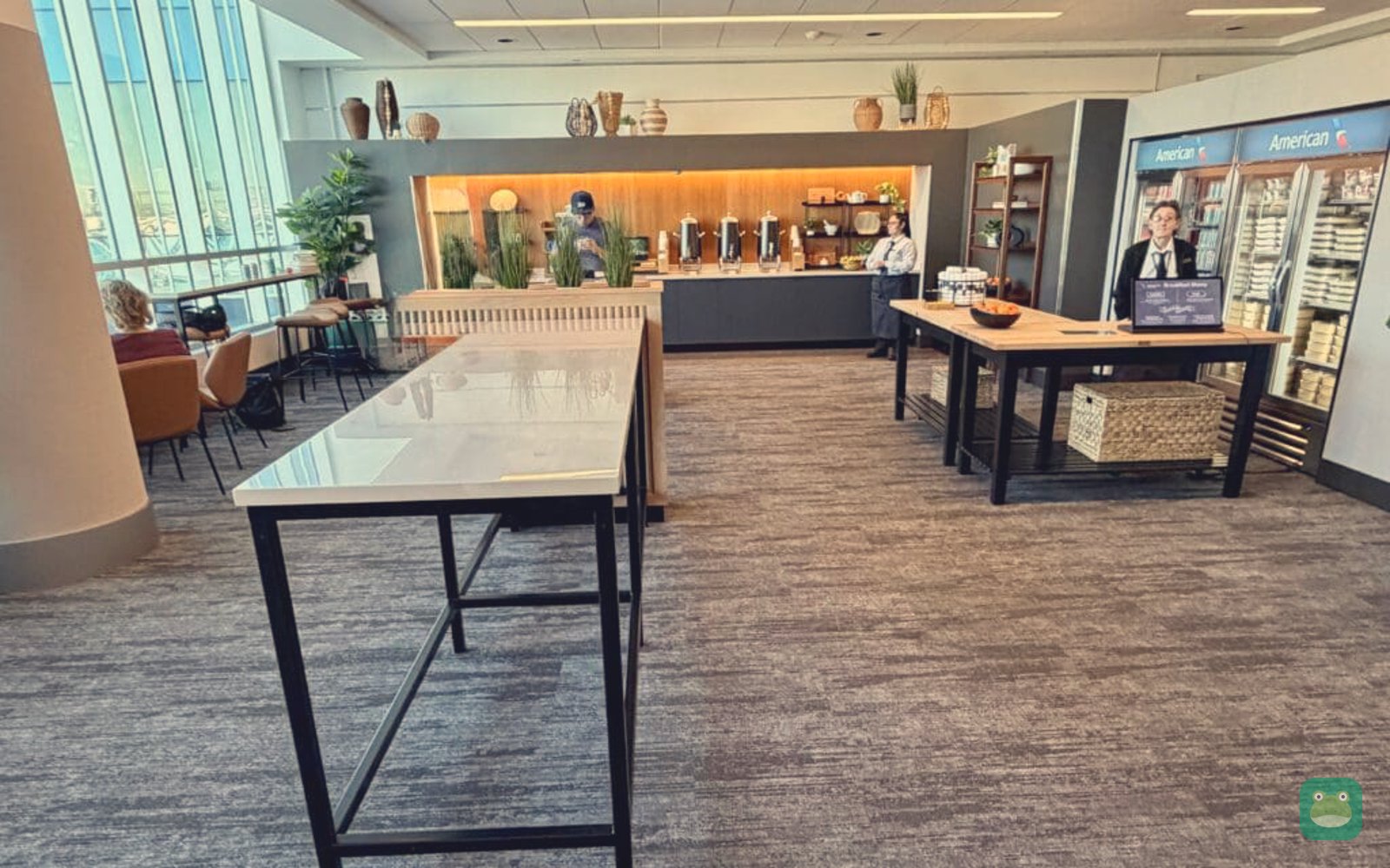 Provisions by Admirals Club, CLT Concourse A — seating and beverage station