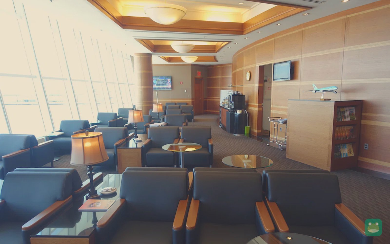 Korean Air Lounge, JFK Terminal 1 — seating