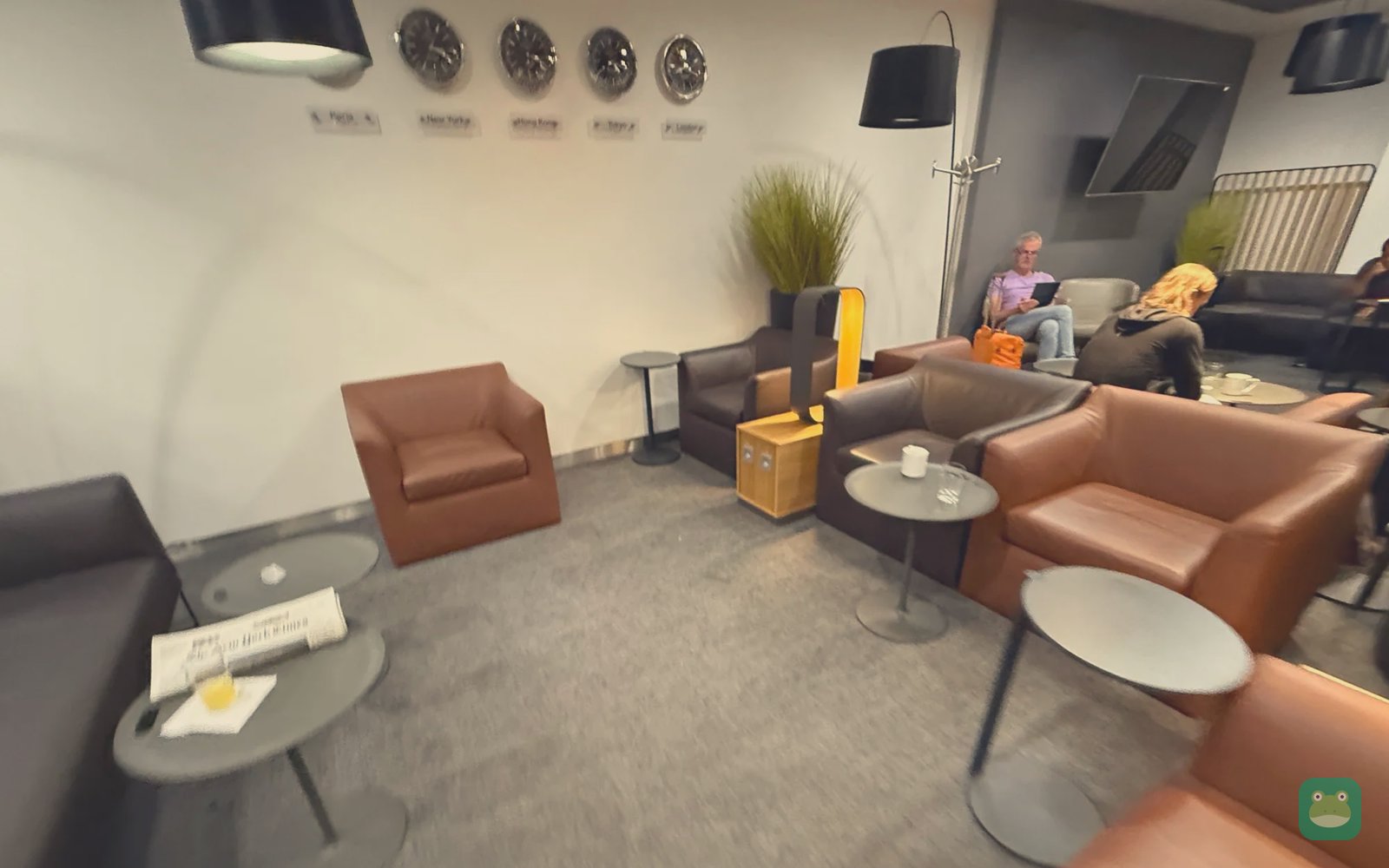 Seating area, Lufthansa Senator Lounge, Paris CDG Terminal 1