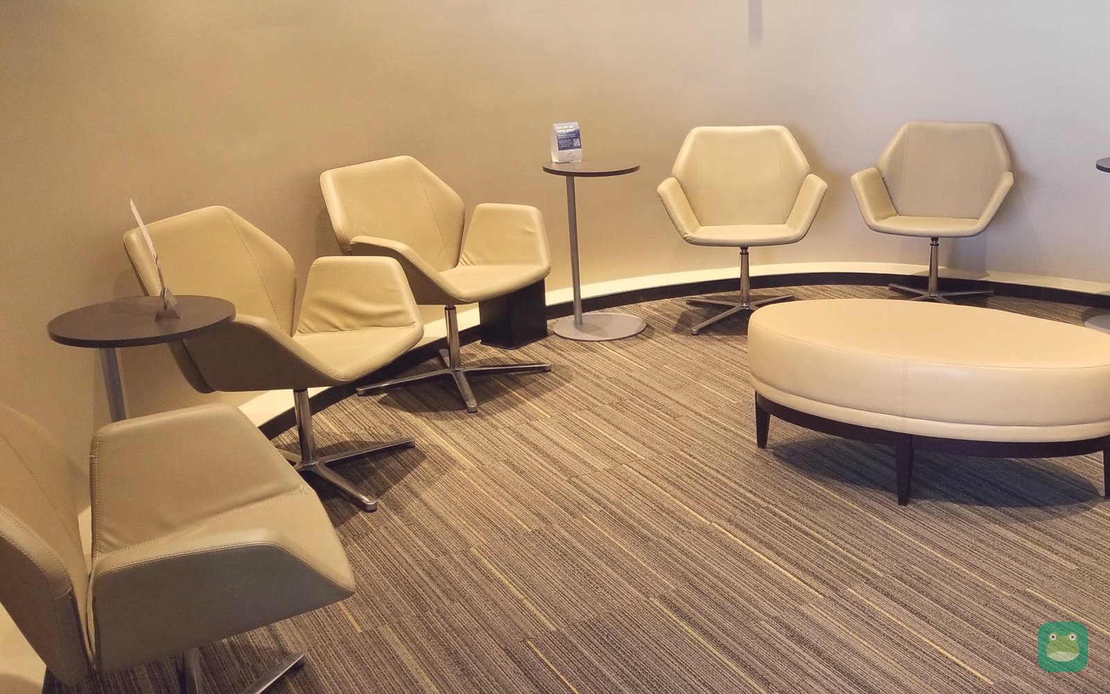 The Club CVG, CVG Concourse A — quiet room seating