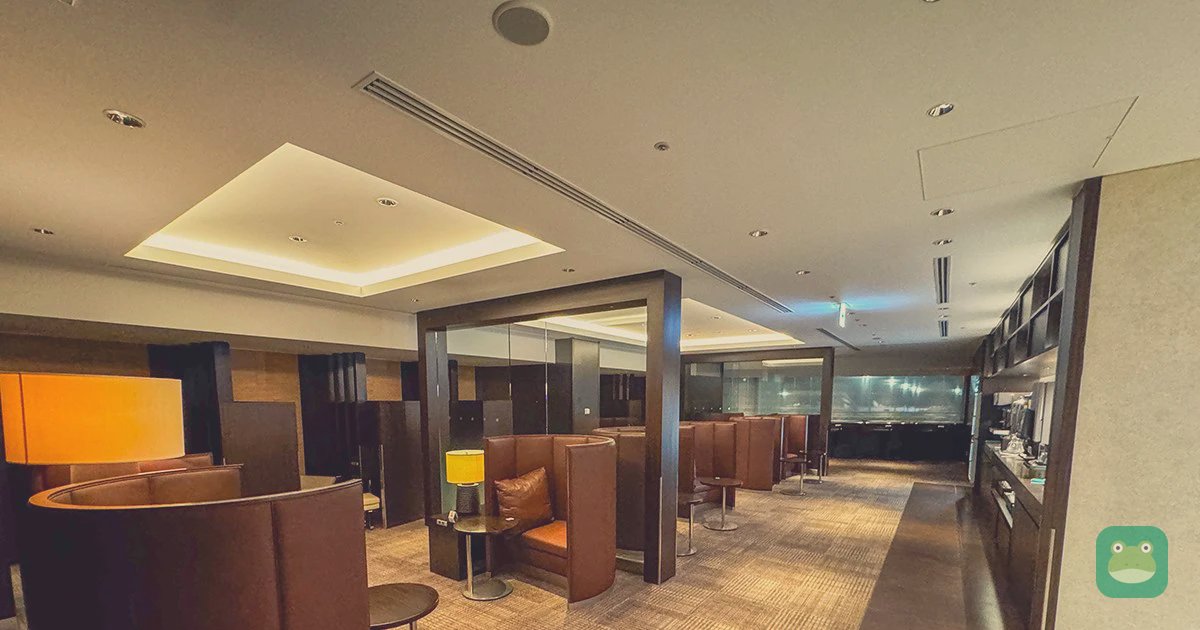 JAL First Class Lounge, Narita Terminal 2 Main Building — relaxation area (2025)