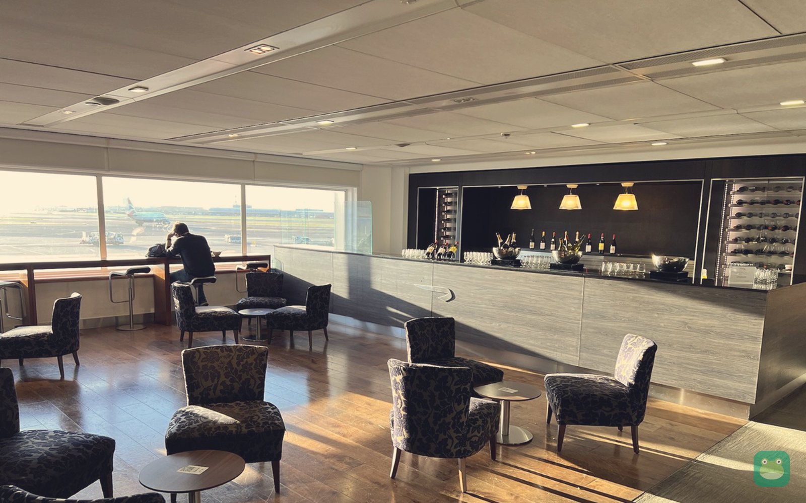 Bar and window seating, BA Galleries Club, Heathrow T3