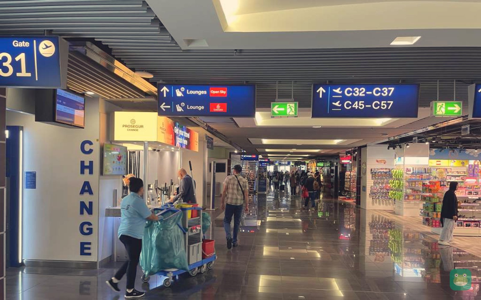 DUS Sky Lounge (then Open Sky Lounge), Pier C (2024)