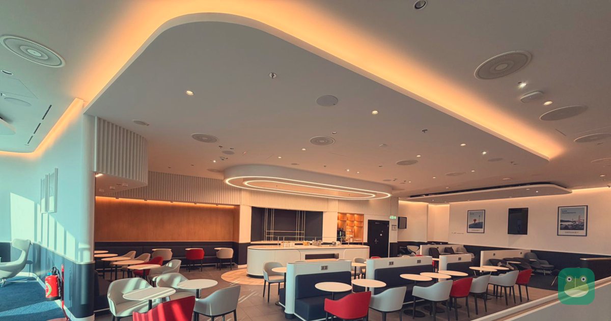 Dining and seating area, Air France Lounge, Frankfurt Terminal 3