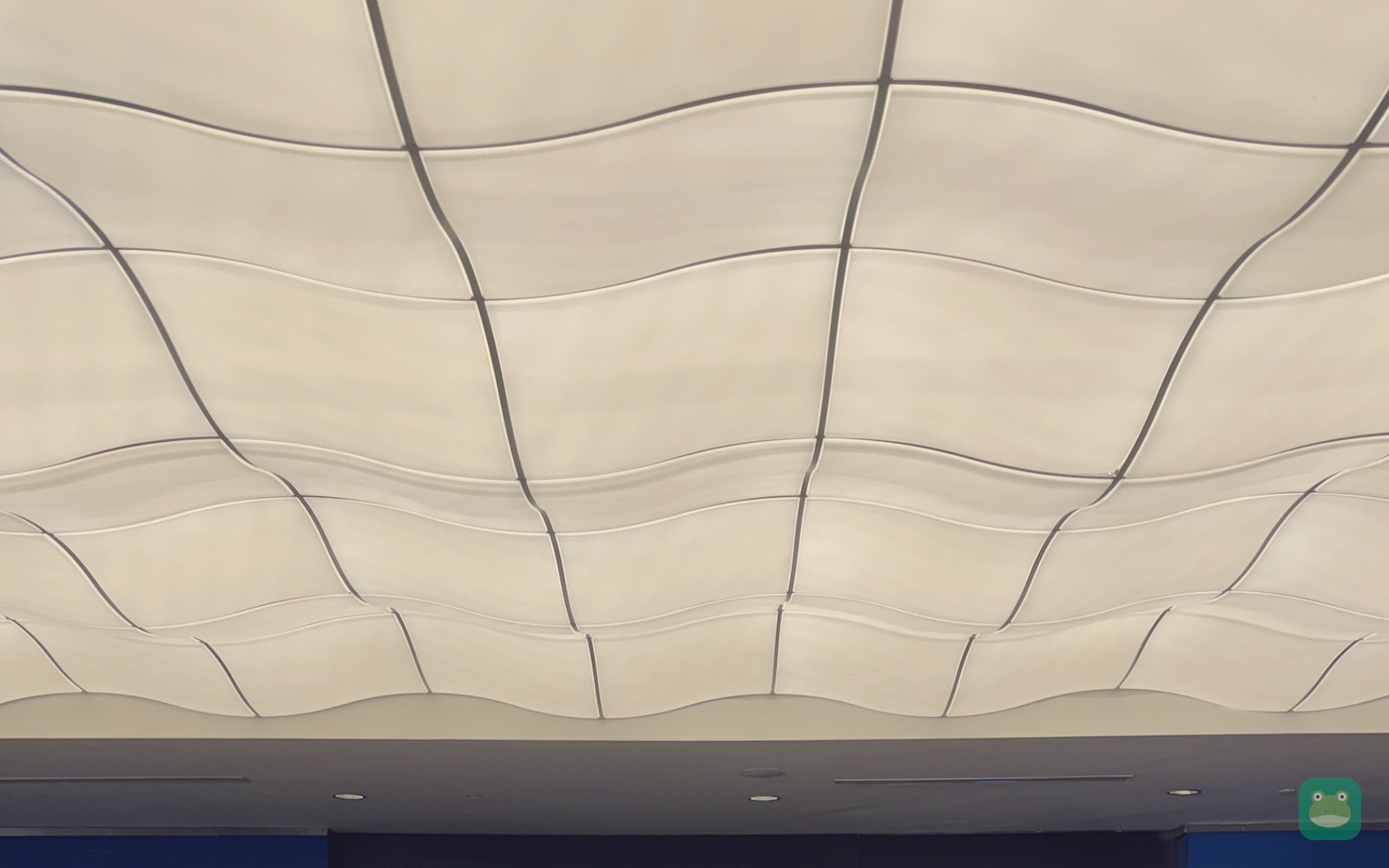 Delta Sky Club, ATL Concourse E — bar