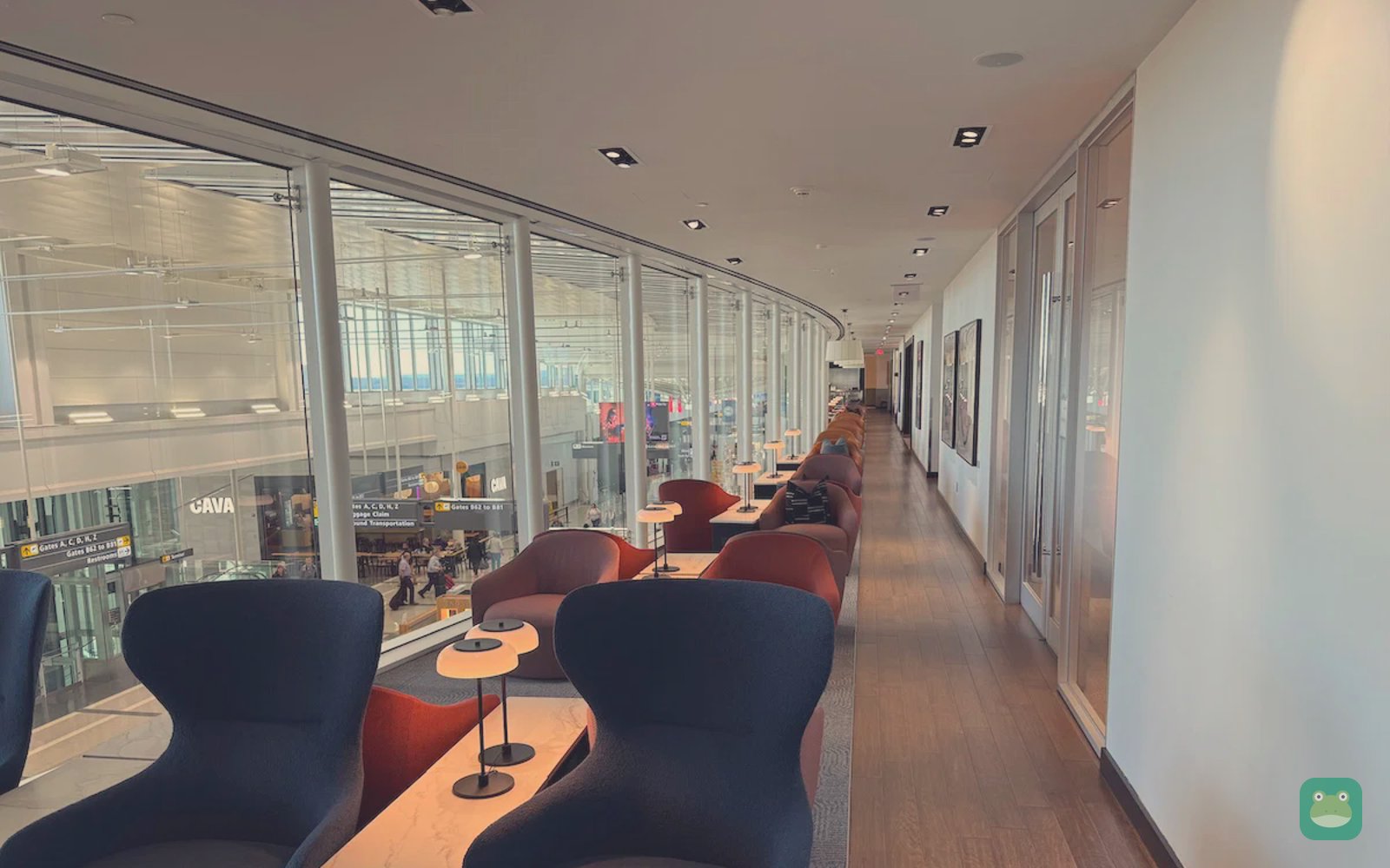 British Airways Galleries Lounge, IAD Concourse B — seating