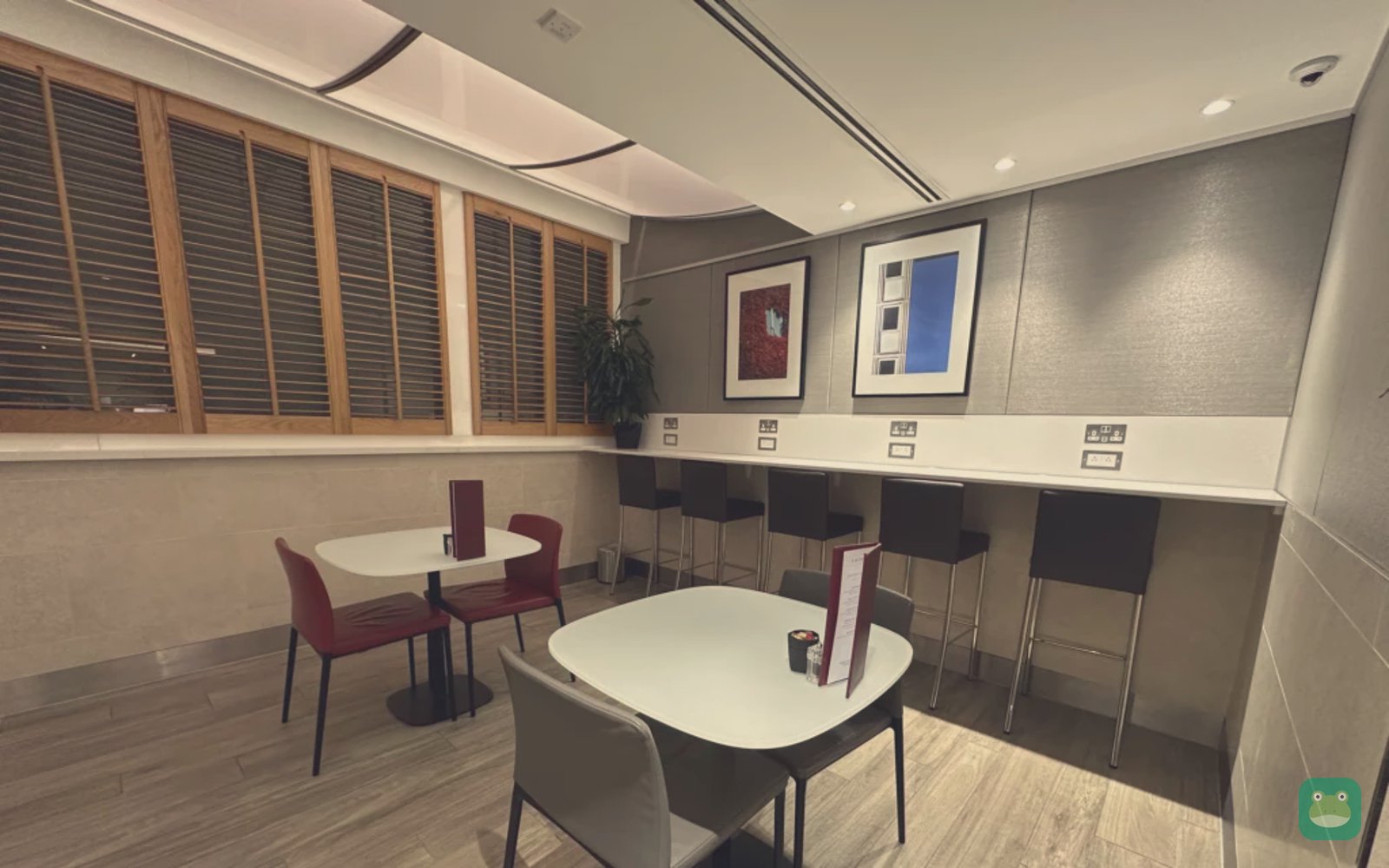 Side dining room, American Airlines Arrivals Lounge, Heathrow T3