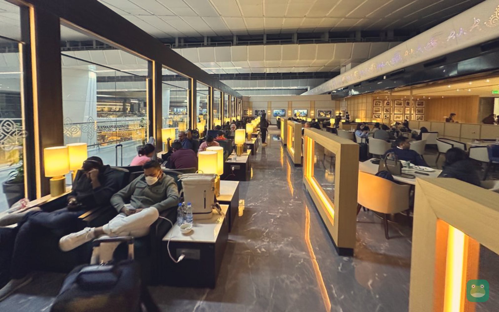 Encalm Lounge, DEL Terminal 3 International — lounge seating