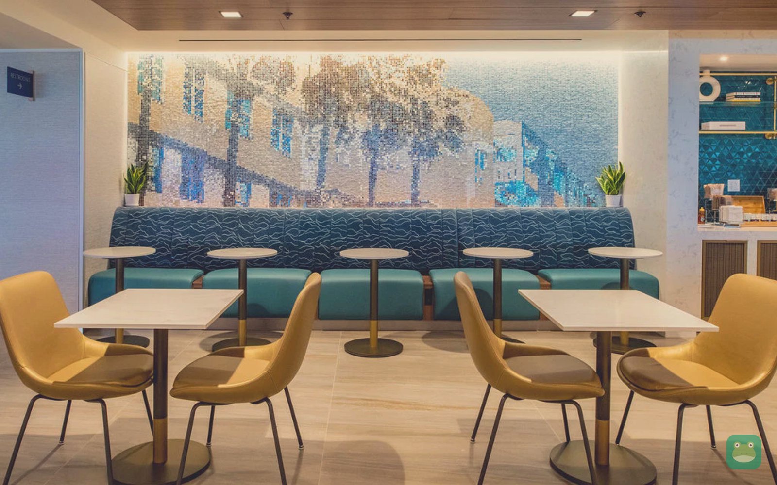 Delta Sky Club, MIA Concourse H — lounge interior