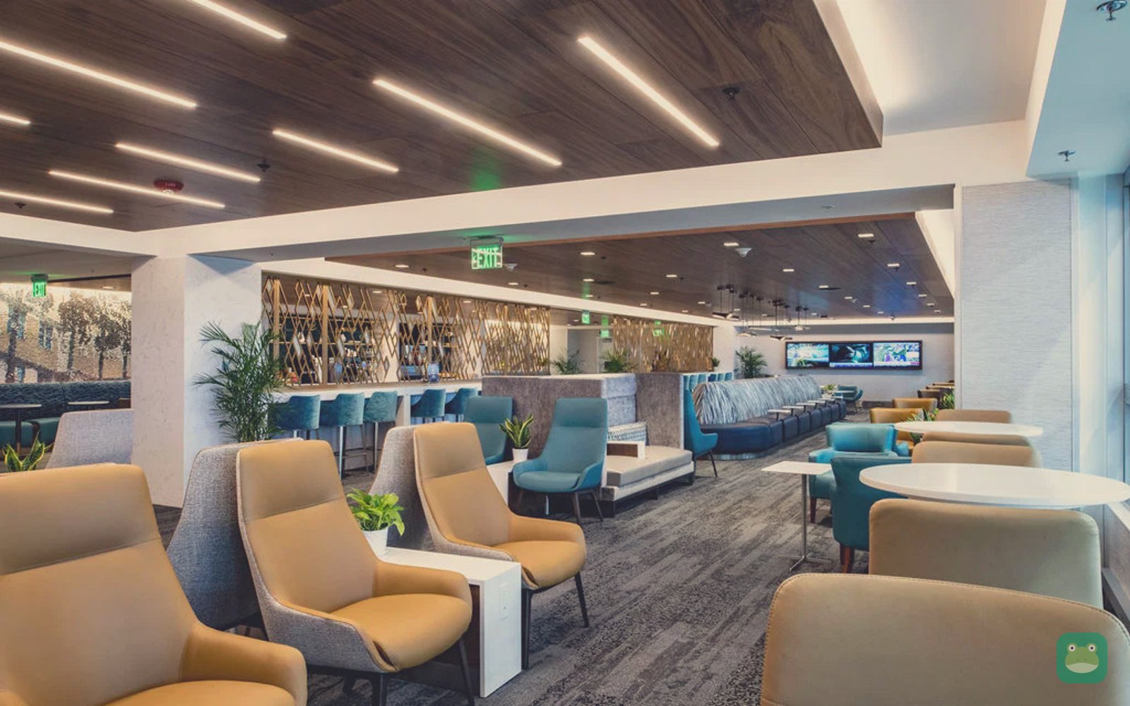 Delta Sky Club, MIA Concourse H — expanded lounge seating